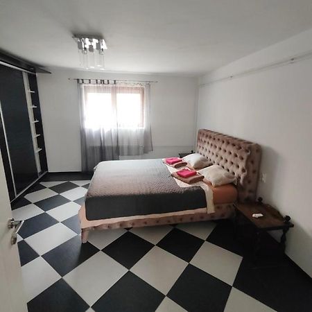 Downtown Apartment Nis Exterior photo